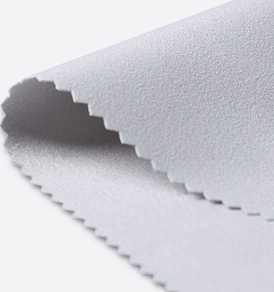 龙滚镇苹果手机维修分享iPhone 和 AirPods 如何清洁 